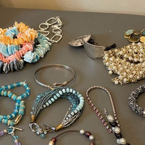 Bundle of Stretchy Bracelets - Picture 7 of 7